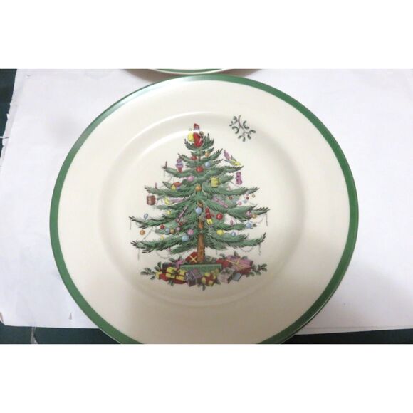 2 Vintage Spode Christmas Tree 10 3/8" Dinner Table Plates S3324 - Picture 2 of 3